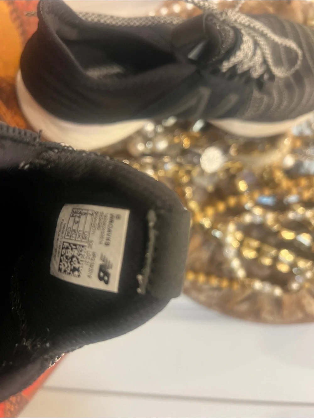 New Balance Women’s Black and White Fresh Form Roav Sneakers Size 7